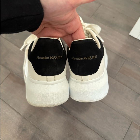 Alexander McQueen Suede Trimmed leather exaggerated sole sneaker - Picture 3 of 5